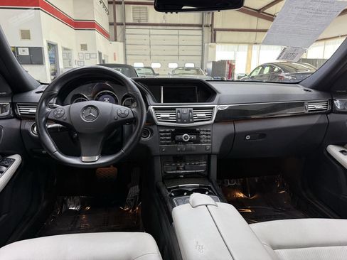Used 2010 Mercedes-Benz E 350 Sedan w/ Premium 1 Pkg image 20
