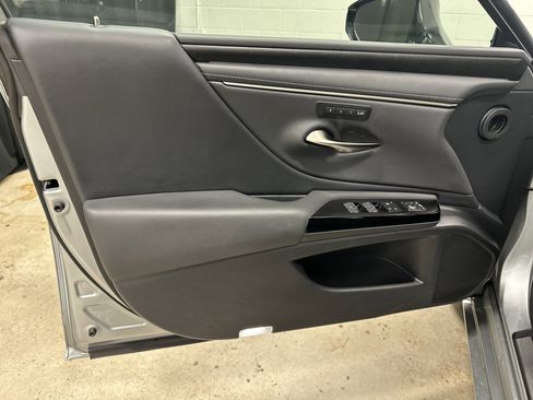 Certified 2023 Lexus ES 350 w/ Premium Package FWD image 14