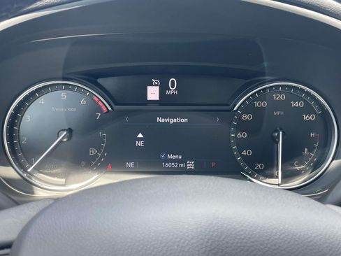 Used 2023 Cadillac XT4 Premium Luxury w/ Cold Weather Package AWD/4WD image 20