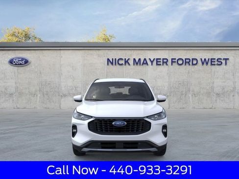 New 2026 Ford Escape SE w/ Class II Trailer Tow Package FWD image 7