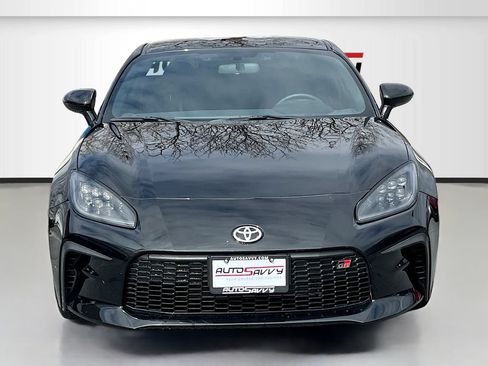 Used 2025 Toyota GR86 Premium w/ ALL Weather Mat Package (TMS) RWD image 2