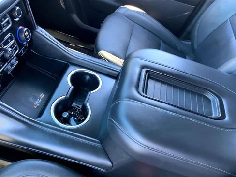 Used 2023 Chevrolet Tahoe LT w/ Luxury Package AWD/4WD image 17