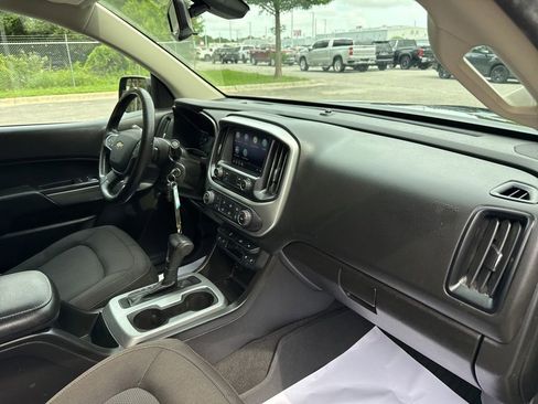 Used 2019 Chevrolet Colorado LT w/ LT Convenience Package AWD/4WD image 11