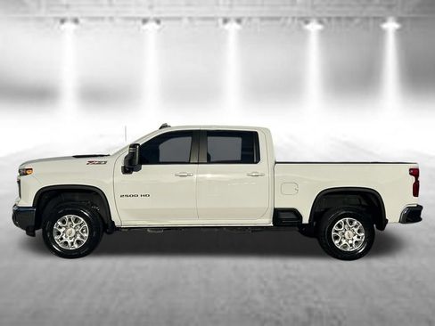 Used 2024 Chevrolet Silverado 2500 LT AWD/4WD image 8