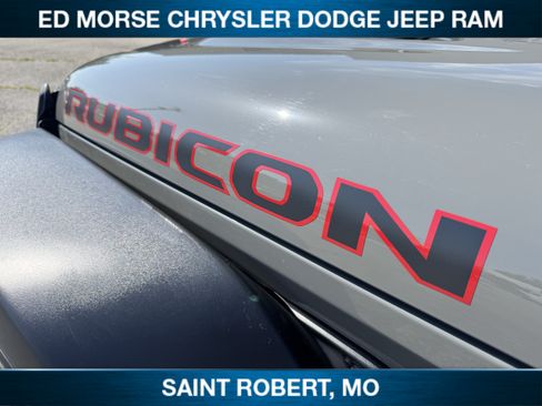 Used 2020 Jeep Gladiator Rubicon w/ Cold Weather Group AWD/4WD image 9