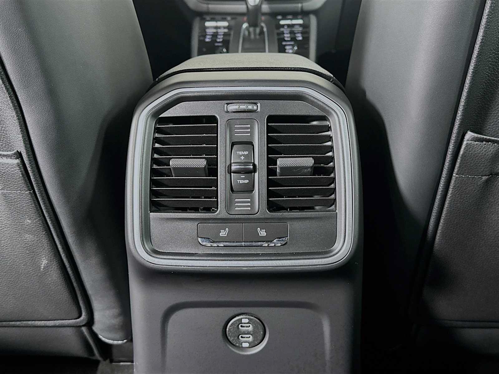 Certified 2026 Porsche Macan AWD/4WD image 26