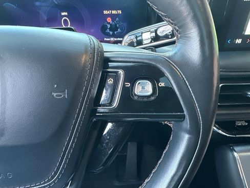 Used 2025 Lincoln Aviator AWD image 20