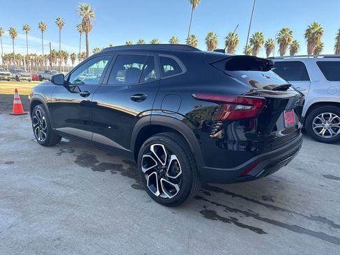 Used 2024 Chevrolet Trax RS w/ Sunroof Package image 7