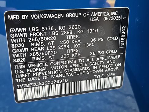 Certified 2025 Volkswagen Atlas Cross Sport SEL AWD/4WD image 28