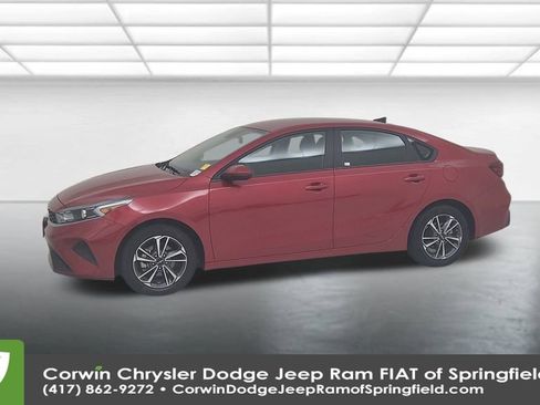 Used 2024 Kia Forte LXS image 8