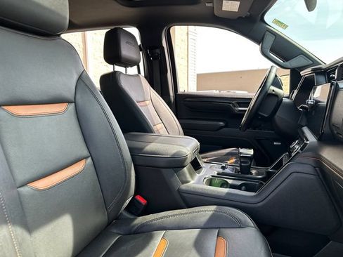 Certified 2023 GMC Sierra 1500 AT4 w/ AT4 Preferred Package AWD/4WD image 17