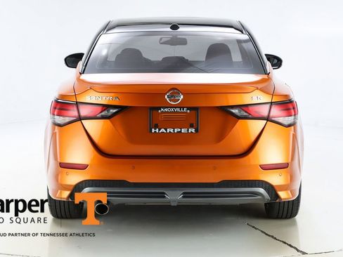 Used 2021 Nissan Sentra SR w/ SR Premium Package image 46