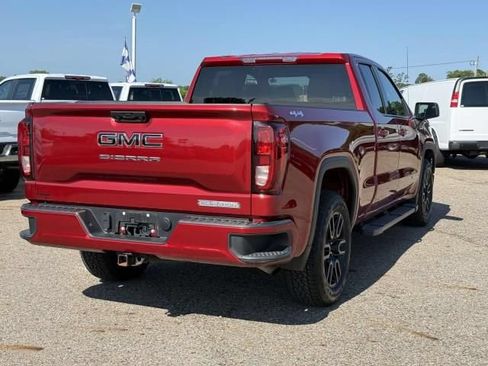 Used 2023 GMC Sierra 1500 Elevation w/ LPO, Elevation Black Package AWD/4WD image 5