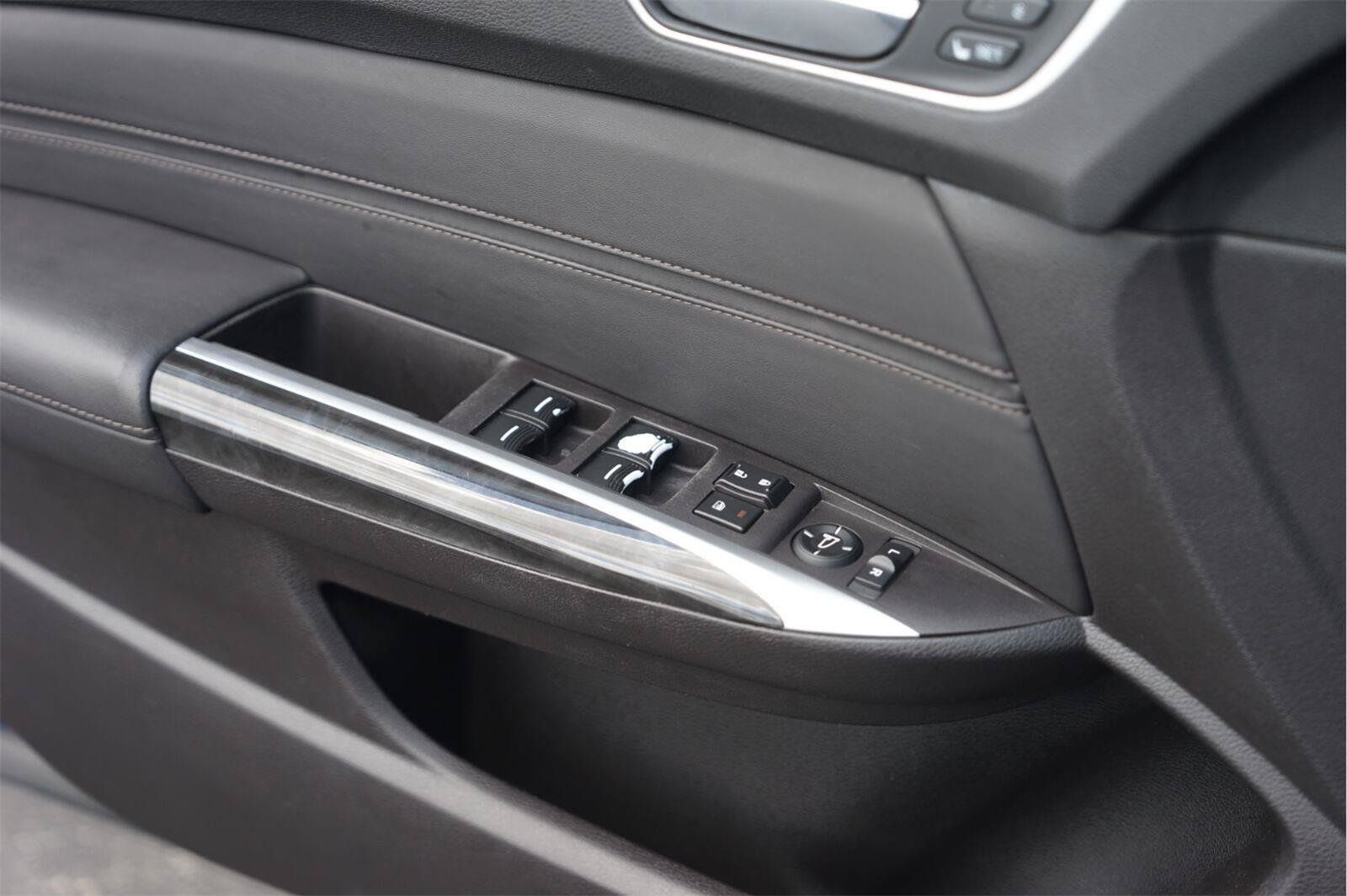 Used 2018 Acura TLX FWD image 30