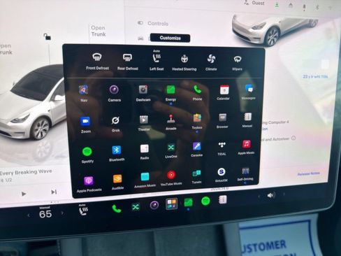 Used 2023 Tesla Model Y Long Range AWD/4WD image 17