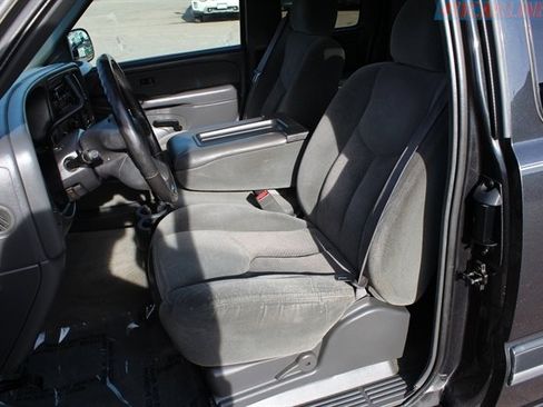 Used 2003 Chevrolet Silverado 2500 LS w/ Snow Plow Prep Package AWD/4WD image 9