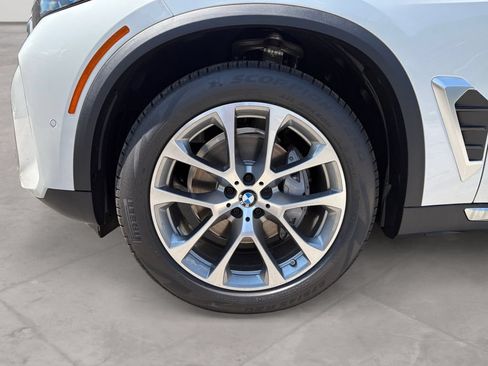 New 2026 BMW X5 xDrive40i w/ Climate Comfort Package AWD/4WD image 14