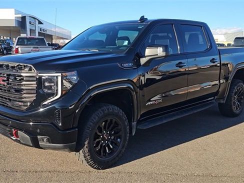 Used 2022 GMC Sierra 1500 AT4X image 4
