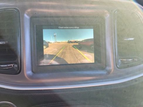 Used 2022 Dodge Challenger SXT image 14