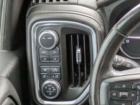 Used 2023 GMC Sierra 3500 Denali w/ Denali Ultimate Package image 23