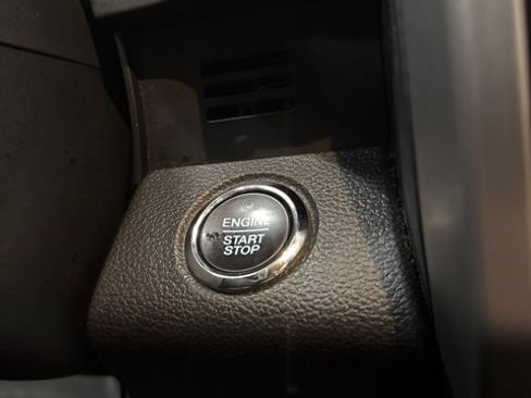 Used 2015 Ford F150 Platinum w/ Equipment Group 701A Luxury image 15