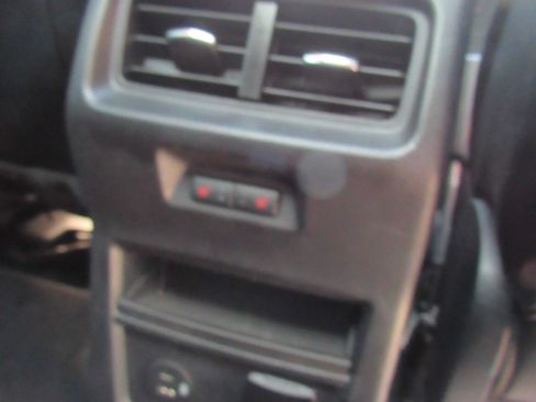 Used 2021 Ford Edge Titanium w/ Equipment Group 301A FWD image 20