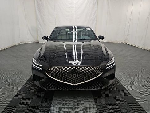 Used 2025 Genesis G70 2.5T image 11
