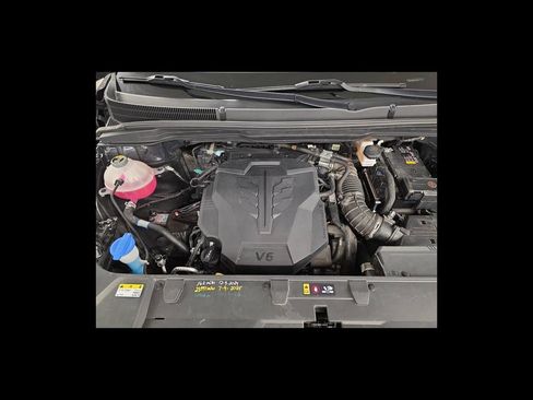Used 2024 Kia Carnival EX FWD image 21