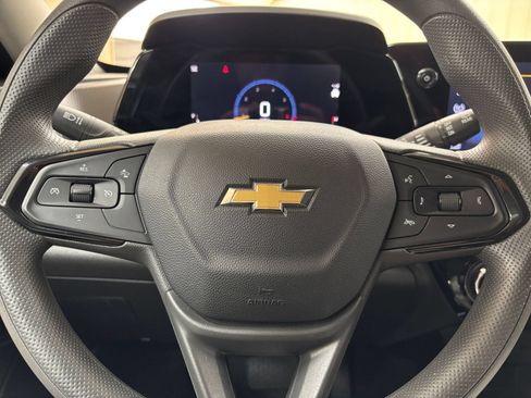 Used 2025 Chevrolet Trax LT FWD image 27