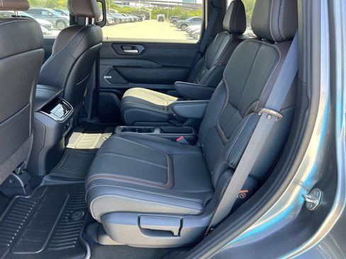 New 2026 Nissan Armada SL w/ Captain's Chari Seat Package AWD/4WD image 15