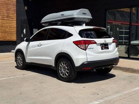 Used 2016 Honda HR-V EX image 16