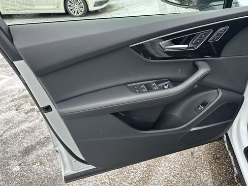 Used 2023 Audi Q7 3.0T Premium Plus image 21