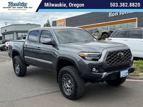 Used 2023 Toyota Tacoma TRD Off-Road w/ Technology Package AWD/4WD image 1