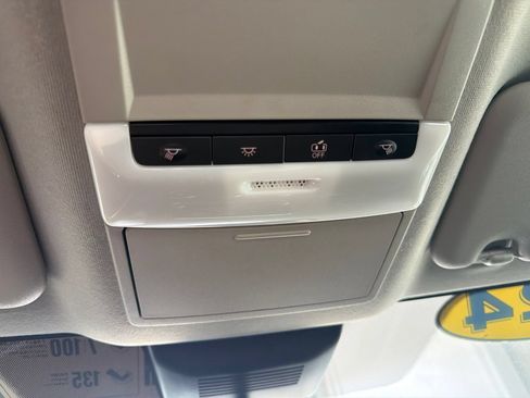 Used 2024 Nissan Sentra SV FWD image 27
