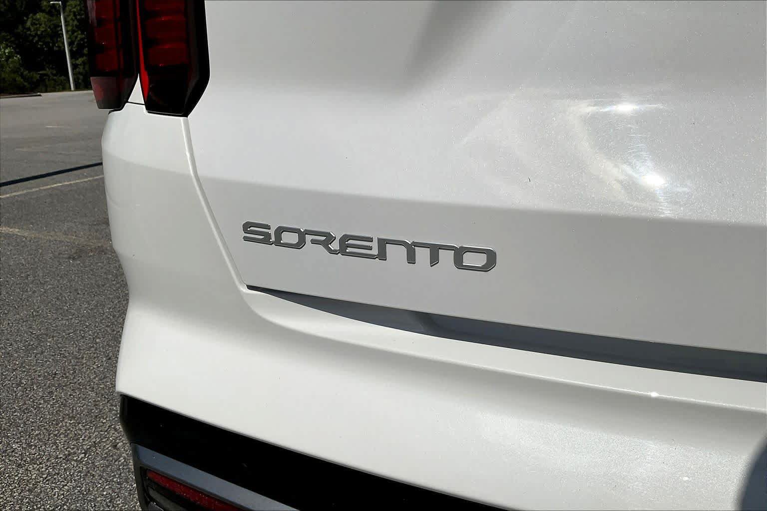 Used 2023 Kia Sorento S FWD image 10