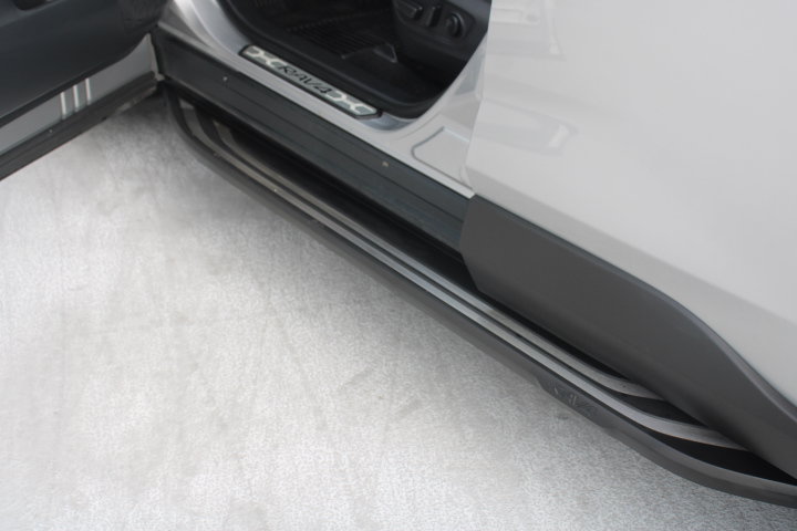 Used 2019 Toyota RAV4 XLE Premium w/ All Weather Liner Package FWD image 11