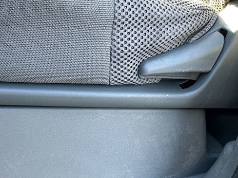 Used 2020 Nissan Frontier SV w/ Midnight Edition Floor Mats image 10