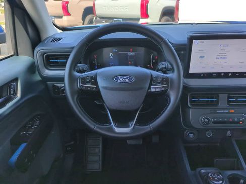 Used 2025 Ford Maverick Lobo AWD/4WD image 15