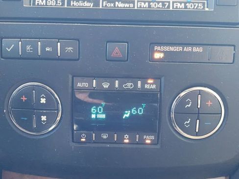 Used 2011 Buick Enclave CXL FWD image 35