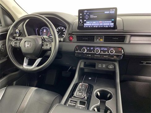 Used 2025 Honda Pilot EX-L image 14