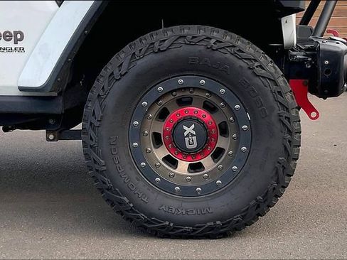 Used 2020 Jeep Wrangler Unlimited Rubicon AWD/4WD image 9