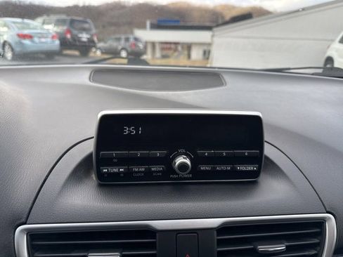 Used 2014 MAZDA MAZDA3 i Sport image 16