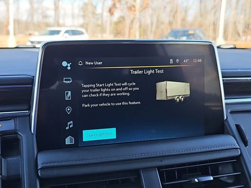 Used 2024 Chevrolet Suburban LT image 24