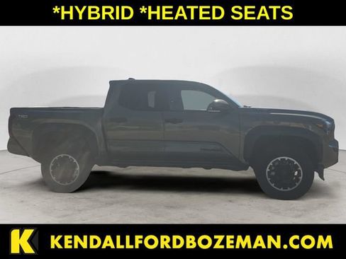 Used 2025 Toyota Tacoma TRD Off-Road AWD/4WD image 4