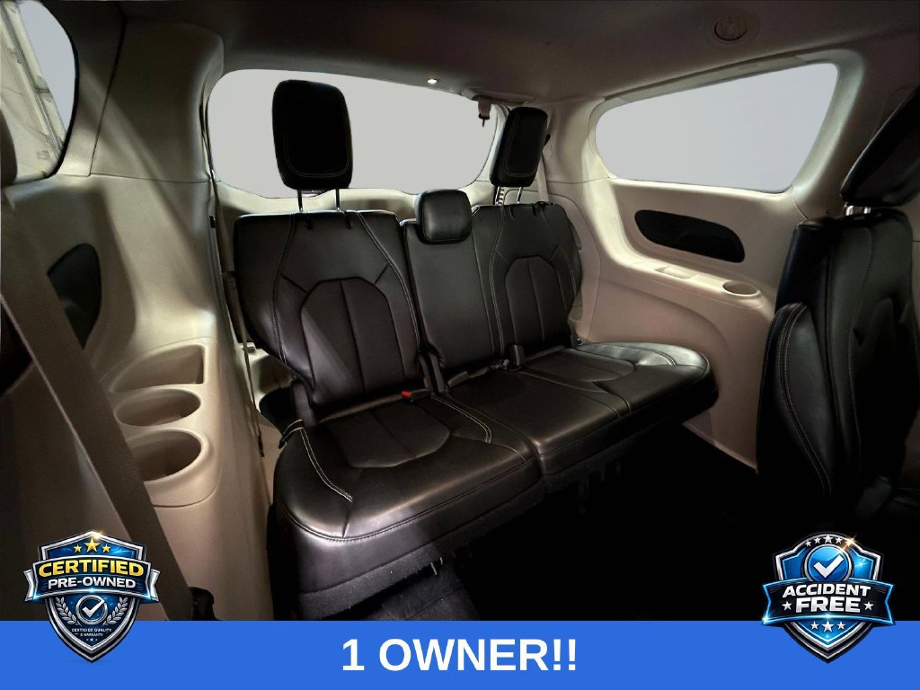Used 2024 Chrysler Pacifica Touring-L FWD image 27
