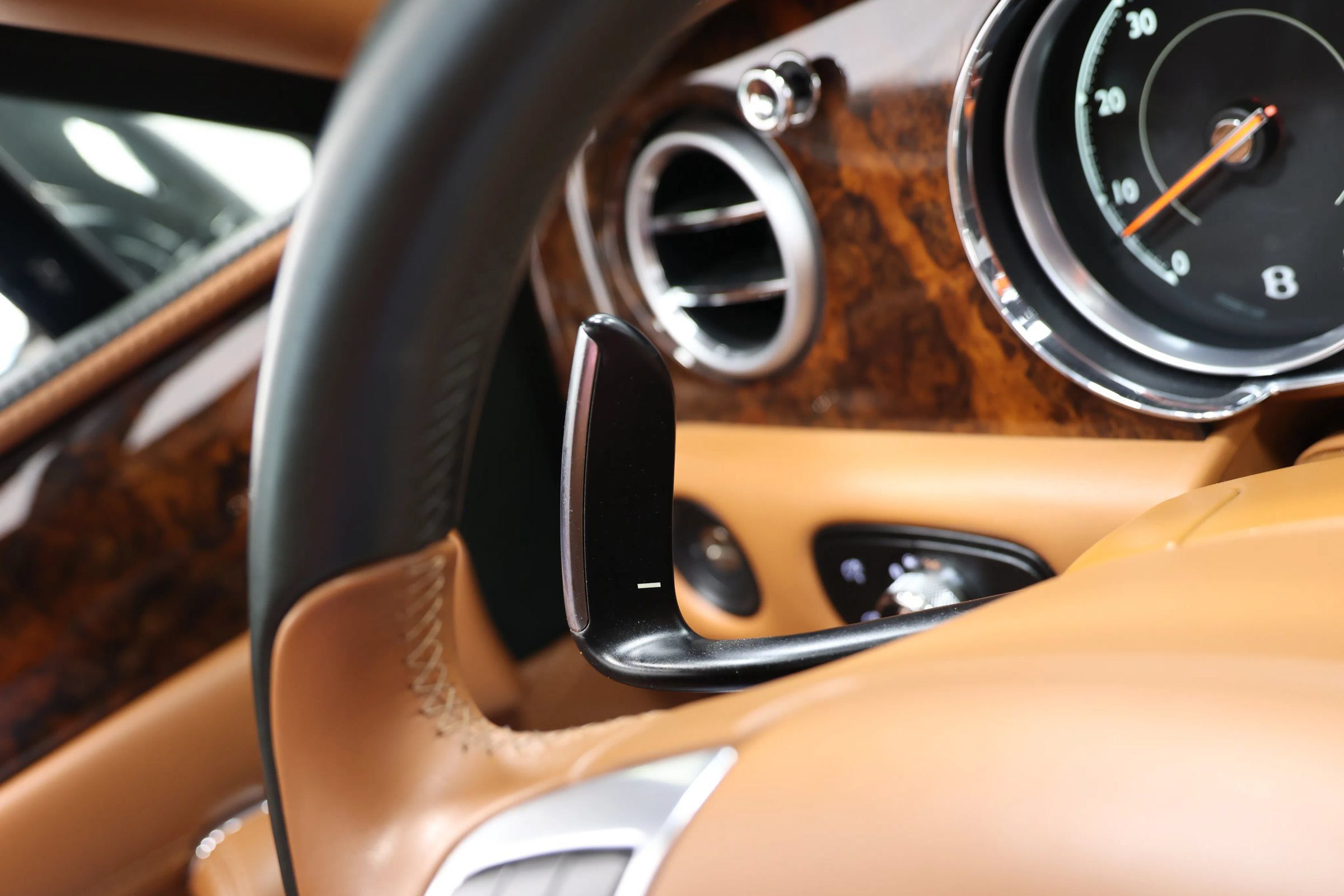 Used 2016 Bentley Flying Spur W12 AWD/4WD image 24