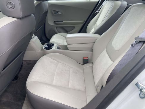 Used 2013 Chevrolet Volt Premium w/ Premium Trim Package FWD image 10