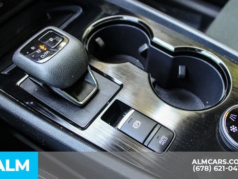 Used 2024 Nissan Rogue S AWD/4WD image 34