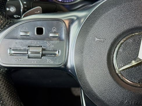 Used 2021 Mercedes-Benz GLC 300 4MATIC Coupe image 11