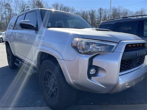 Used 2021 Toyota 4Runner TRD Off-Road image 6